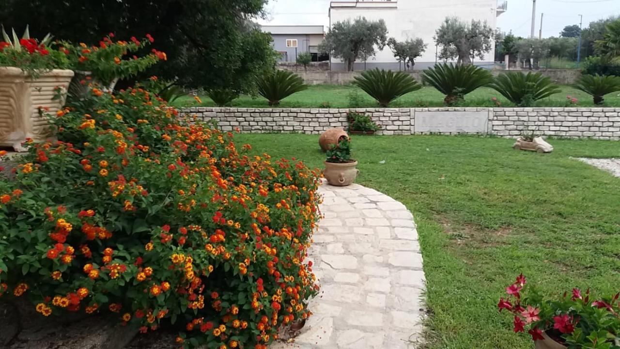 Bed and Breakfast Arcobaleno Campagna Esterno foto