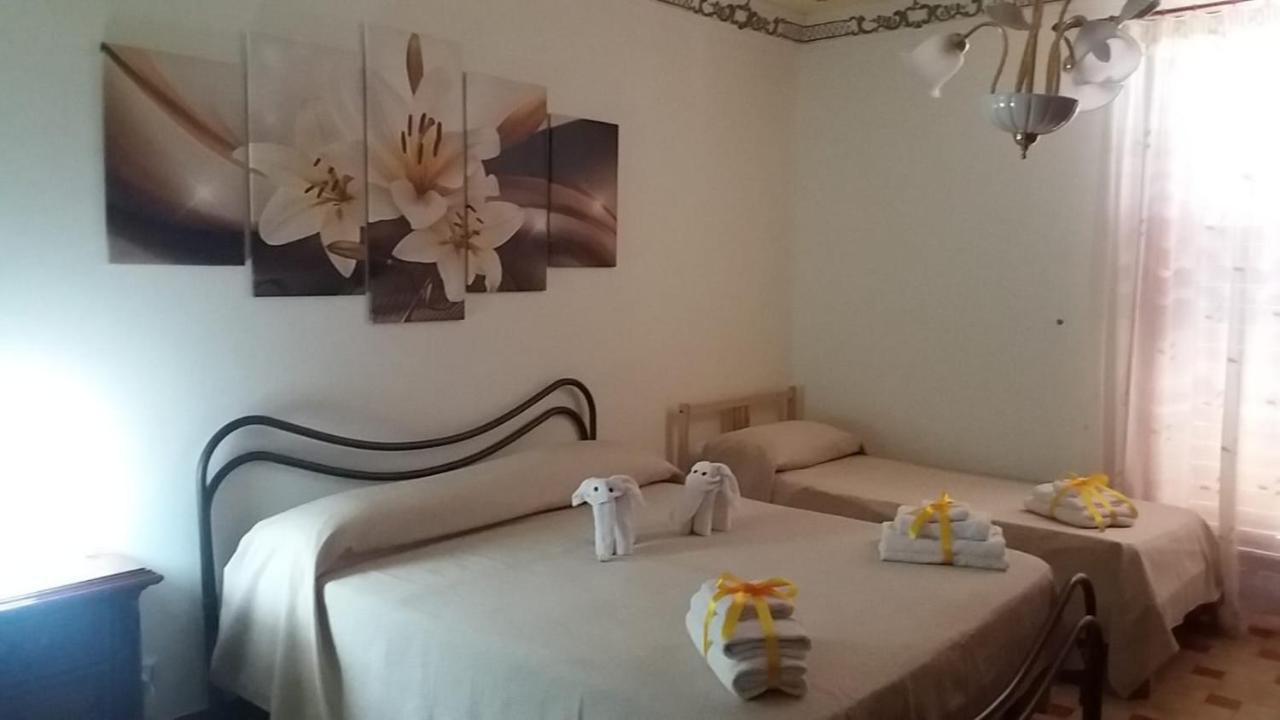 Bed and Breakfast Arcobaleno Campagna Esterno foto